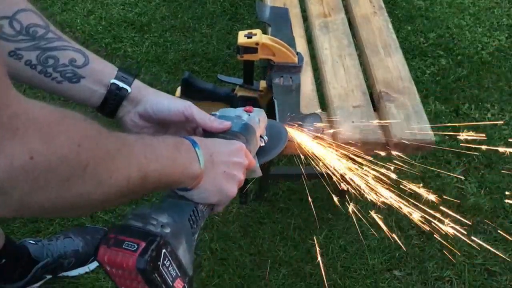 Lawn-mower-blade-sharpening-05