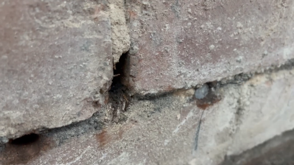 Dryrod inserted so it's 5mm behind the face of the brick