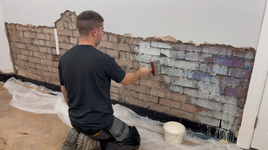 Coating the bricks with SBR bonding